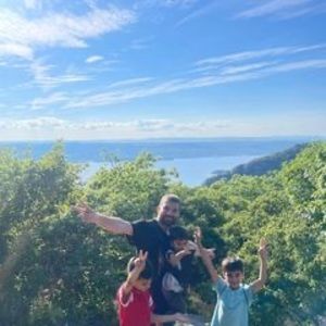 Meet your Posher, Mesbah